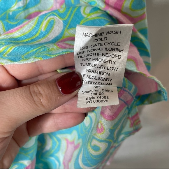 Lilly Pulitzer Resort Fit Seahorse Button Down Top Xsmall - Picture 6 of 6